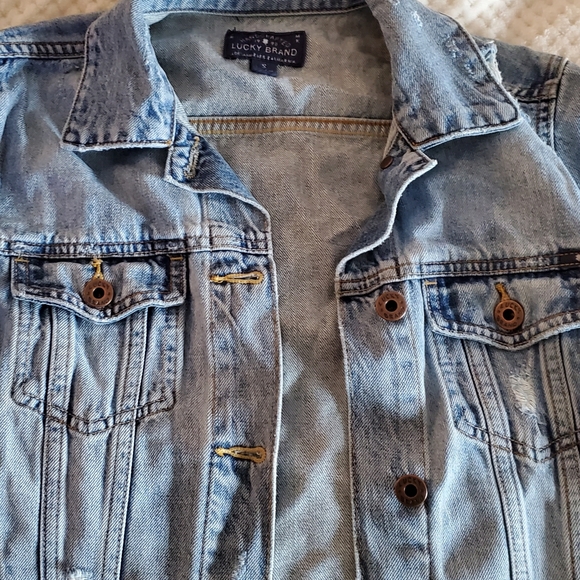Lucky Brand distressed cropped denim jacket size small - Picture 7 of 8